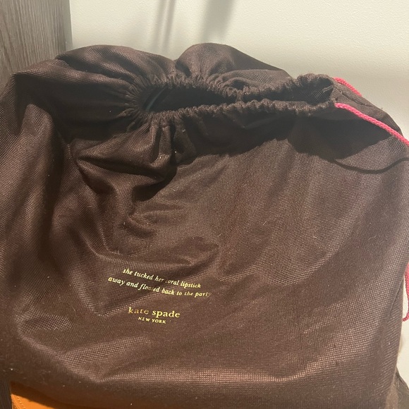 GREAT CONDITION KATE SPADE  100% LEATHER PURSE - Picture 3 of 5